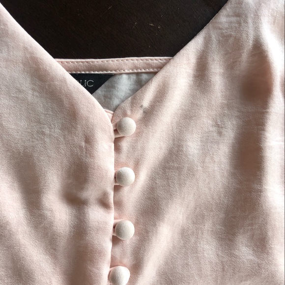 Banana Republic silky camisole with buttons - Picture 3 of 4